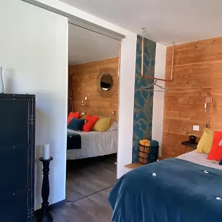 Une Parenthese Sous Les Pins A * Montpellier